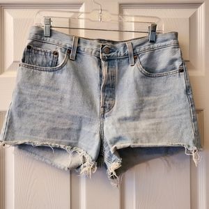 Levi's Cutoff Wedgie Shorts